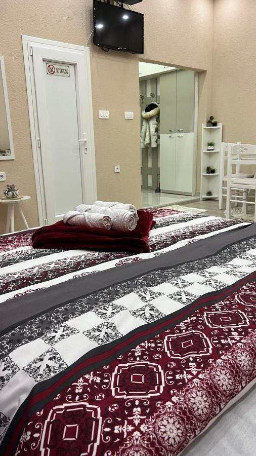 Apartment Downtown Подгорица Экстерьер фото